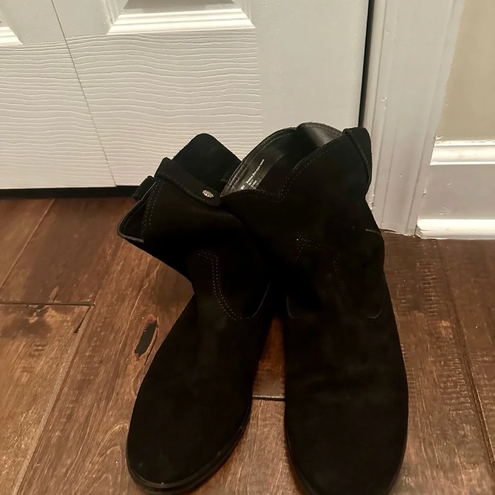 Frye Black Suede Booties women’s size 9